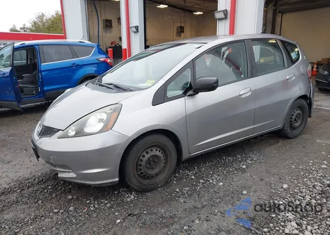 2010 Honda Fit z USA, uszkodzony, nr VIN JHMGE8H2XAC018654